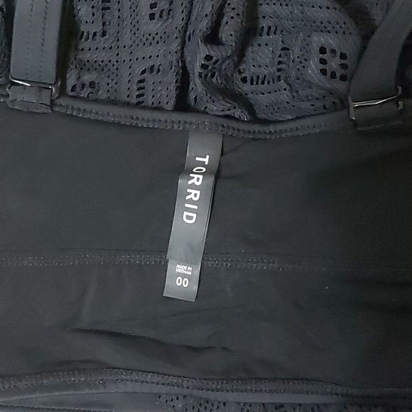 Bathing suit top - Picture 3 of 4